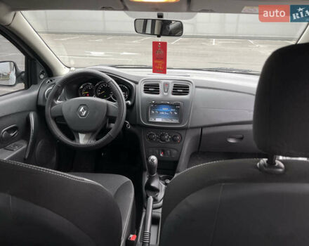 Білий Рено Логан, об'ємом двигуна 1.46 л та пробігом 230 тис. км за 4950 $, фото 8 на Automoto.ua