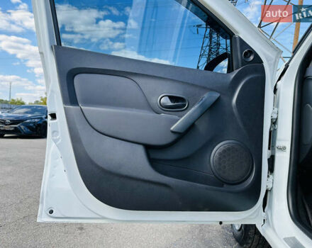 Белый Рено Логан, объемом двигателя 1.46 л и пробегом 151 тыс. км за 6600 $, фото 13 на Automoto.ua