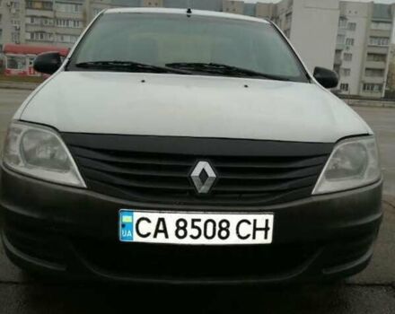 Белый Рено Логан, объемом двигателя 1.4 л и пробегом 250 тыс. км за 3100 $, фото 1 на Automoto.ua