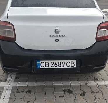 Белый Рено Логан, объемом двигателя 1.2 л и пробегом 450 тыс. км за 3000 $, фото 1 на Automoto.ua