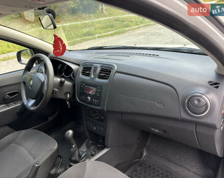 Белый Рено Логан, объемом двигателя 1.15 л и пробегом 137 тыс. км за 5300 $, фото 37 на Automoto.ua