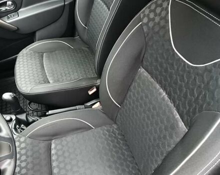 Белый Рено Логан, объемом двигателя 1.15 л и пробегом 86 тыс. км за 5000 $, фото 11 на Automoto.ua