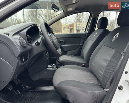 Білий Рено Логан, об'ємом двигуна 1.2 л та пробігом 277 тис. км за 4200 $, фото 11 на Automoto.ua