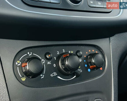 Белый Рено Логан, объемом двигателя 1.46 л и пробегом 151 тыс. км за 6600 $, фото 28 на Automoto.ua