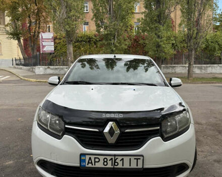 Рено Логан 2013 у Миколаєві на Automoto.ua Білий Рено Логан, об'ємом двигуна 1.15 л та пробігом 410 тис. км за 4300 $, фото 5 на Automoto.ua