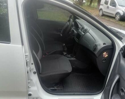 Білий Рено Логан, об'ємом двигуна 1.46 л та пробігом 230 тис. км за 4900 $, фото 21 на Automoto.ua