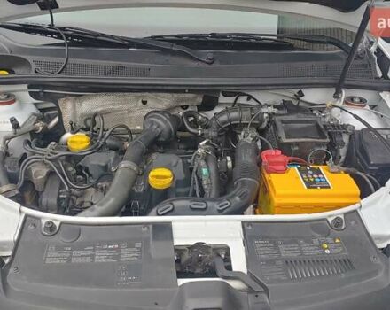 Белый Рено Логан, объемом двигателя 1.46 л и пробегом 332 тыс. км за 5500 $, фото 21 на Automoto.ua