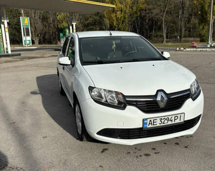 Белый Рено Логан, объемом двигателя 1.2 л и пробегом 180 тыс. км за 5800 $, фото 5 на Automoto.ua