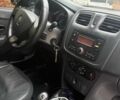 Белый Рено Логан, объемом двигателя 1.1 л и пробегом 260 тыс. км за 3999 $, фото 16 на Automoto.ua
