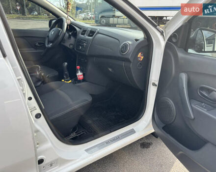 Белый Рено Логан, объемом двигателя 1.2 л и пробегом 180 тыс. км за 5800 $, фото 19 на Automoto.ua