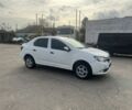 Рено Логан 2014 в Белой Церкве на Automoto.ua Белый Рено Логан, объемом двигателя 1.2 л и пробегом 690 тыс. км за 1850 $, фото 1 на Automoto.ua