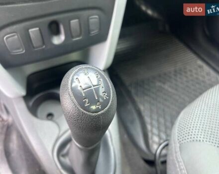 Рено Логан 2014 в Киеве на Automoto.ua Белый Рено Логан, объемом двигателя 1.15 л и пробегом 70 тыс. км за 5590 $, фото 15 на Automoto.ua