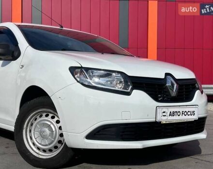 Рено Логан 2014 в Киеве на Automoto.ua Белый Рено Логан, объемом двигателя 1.15 л и пробегом 70 тыс. км за 5590 $, фото 2 на Automoto.ua
