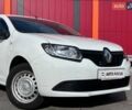 Рено Логан 2014 в Киеве на Automoto.ua Белый Рено Логан, объемом двигателя 1.15 л и пробегом 70 тыс. км за 5590 $, фото 2 на Automoto.ua