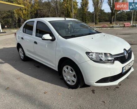 Белый Рено Логан, объемом двигателя 1.2 л и пробегом 180 тыс. км за 5800 $, фото 3 на Automoto.ua
