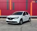 Рено Логан 2014 в Киеве на Automoto.ua Белый Рено Логан, объемом двигателя 1.15 л и пробегом 70 тыс. км за 5590 $, фото 3 на Automoto.ua