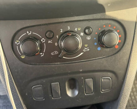 Белый Рено Логан, объемом двигателя 1.15 л и пробегом 160 тыс. км за 4800 $, фото 15 на Automoto.ua