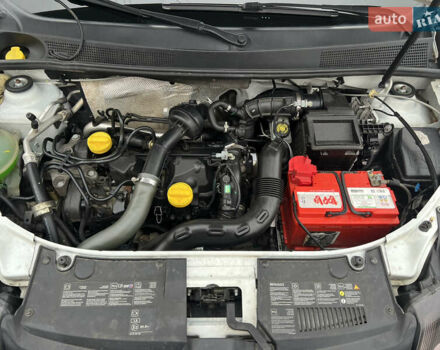Білий Рено Логан, об'ємом двигуна 1.5 л та пробігом 205 тис. км за 8200 $, фото 5 на Automoto.ua