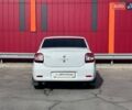 Рено Логан 2014 в Киеве на Automoto.ua Белый Рено Логан, объемом двигателя 1.15 л и пробегом 70 тыс. км за 5590 $, фото 5 на Automoto.ua