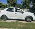 Білий Рено Логан, об'ємом двигуна 1.1 л та пробігом 181 тис. км за 3801 $, фото 1 на Automoto.ua