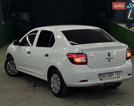 Білий Рено Логан, об'ємом двигуна 1.2 л та пробігом 197 тис. км за 5700 $, фото 2 на Automoto.ua