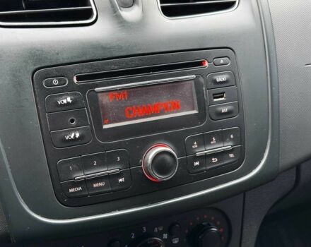 Белый Рено Логан, объемом двигателя 1.2 л и пробегом 390 тыс. км за 3690 $, фото 18 на Automoto.ua