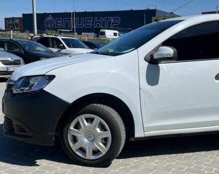 Белый Рено Логан, объемом двигателя 1.5 л и пробегом 186 тыс. км за 3990 $, фото 3 на Automoto.ua