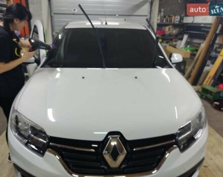 Белый Рено Логан, объемом двигателя 1.46 л и пробегом 77 тыс. км за 8000 $, фото 2 на Automoto.ua