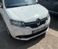 Білий Рено Логан, об'ємом двигуна 1.2 л та пробігом 190 тис. км за 2497 $, фото 1 на Automoto.ua