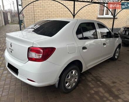 Белый Рено Логан, объемом двигателя 1.46 л и пробегом 77 тыс. км за 8000 $, фото 4 на Automoto.ua