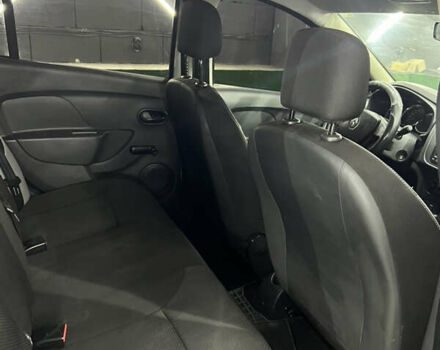 Білий Рено Логан, об'ємом двигуна 1.2 л та пробігом 197 тис. км за 5700 $, фото 36 на Automoto.ua