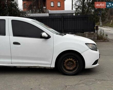 Белый Рено Логан, объемом двигателя 1.2 л и пробегом 390 тыс. км за 3690 $, фото 3 на Automoto.ua