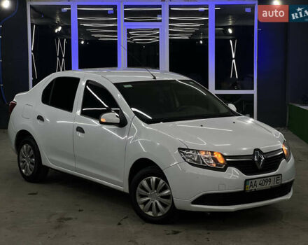 Білий Рено Логан, об'ємом двигуна 1.2 л та пробігом 197 тис. км за 5700 $, фото 4 на Automoto.ua