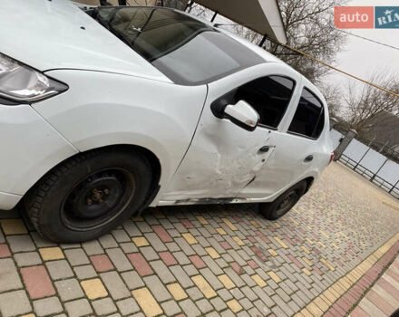 Белый Рено Логан, объемом двигателя 1.2 л и пробегом 206 тыс. км за 4300 $, фото 14 на Automoto.ua
