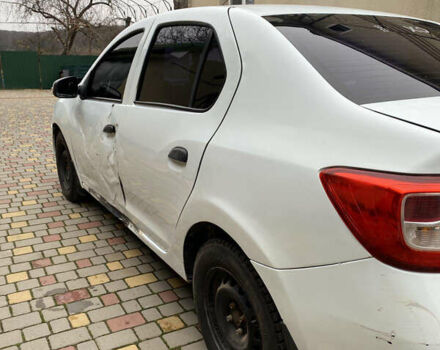 Белый Рено Логан, объемом двигателя 1.2 л и пробегом 206 тыс. км за 4300 $, фото 2 на Automoto.ua