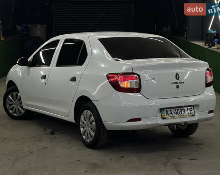Білий Рено Логан, об'ємом двигуна 1.2 л та пробігом 197 тис. км за 5700 $, фото 3 на Automoto.ua