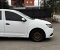 Белый Рено Логан, объемом двигателя 1.2 л и пробегом 390 тыс. км за 3690 $, фото 3 на Automoto.ua