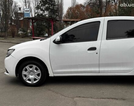 Білий Рено Логан, об'ємом двигуна 1.2 л та пробігом 390 тис. км за 3690 $, фото 10 на Automoto.ua