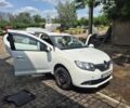 Белый Рено Логан, объемом двигателя 0.9 л и пробегом 106 тыс. км за 5600 $, фото 6 на Automoto.ua