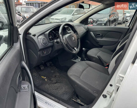 Белый Рено Логан, объемом двигателя 1.15 л и пробегом 180 тыс. км за 3500 $, фото 6 на Automoto.ua