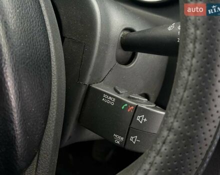 Белый Рено Логан, объемом двигателя 1.2 л и пробегом 305 тыс. км за 3650 $, фото 10 на Automoto.ua