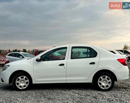 Белый Рено Логан, объемом двигателя 1.2 л и пробегом 170 тыс. км за 5890 $, фото 3 на Automoto.ua