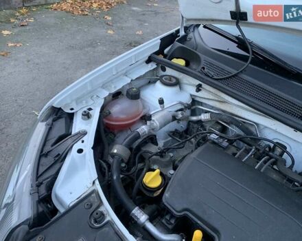 Белый Рено Логан, объемом двигателя 1.15 л и пробегом 178 тыс. км за 4450 $, фото 28 на Automoto.ua