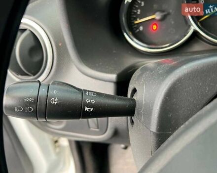 Белый Рено Логан, объемом двигателя 1.2 л и пробегом 170 тыс. км за 5890 $, фото 22 на Automoto.ua