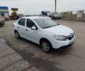 Білий Рено Логан, об'ємом двигуна 1.1 л та пробігом 200 тис. км за 3999 $, фото 1 на Automoto.ua