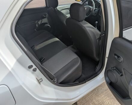 Білий Рено Логан, об'ємом двигуна 1.5 л та пробігом 280 тис. км за 5510 $, фото 8 на Automoto.ua