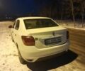 Білий Рено Логан, об'ємом двигуна 1.1 л та пробігом 300 тис. км за 3900 $, фото 1 на Automoto.ua