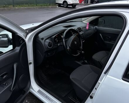 Белый Рено Логан, объемом двигателя 1.2 л и пробегом 247 тыс. км за 4200 $, фото 6 на Automoto.ua