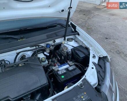 Белый Рено Логан, объемом двигателя 1.15 л и пробегом 178 тыс. км за 4450 $, фото 29 на Automoto.ua