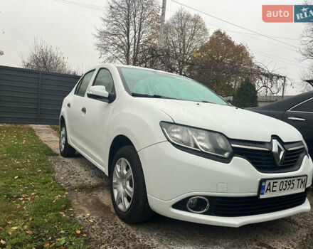 Белый Рено Логан, объемом двигателя 1.15 л и пробегом 153 тыс. км за 5300 $, фото 1 на Automoto.ua